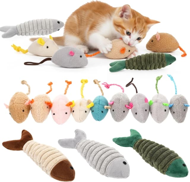 Cat Toys Bulk Plush Mice Set Fish for Indoor Kittens and Puppies