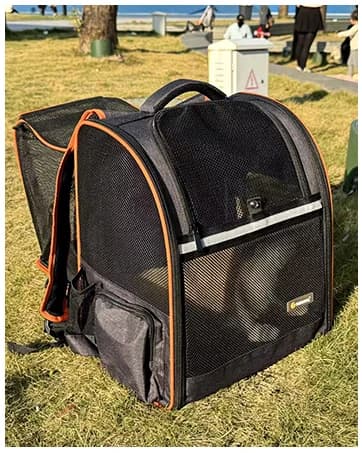 Innovative Traveler Bubble Backpack Pet Carriers for Dogs and Cats — collection imagery
