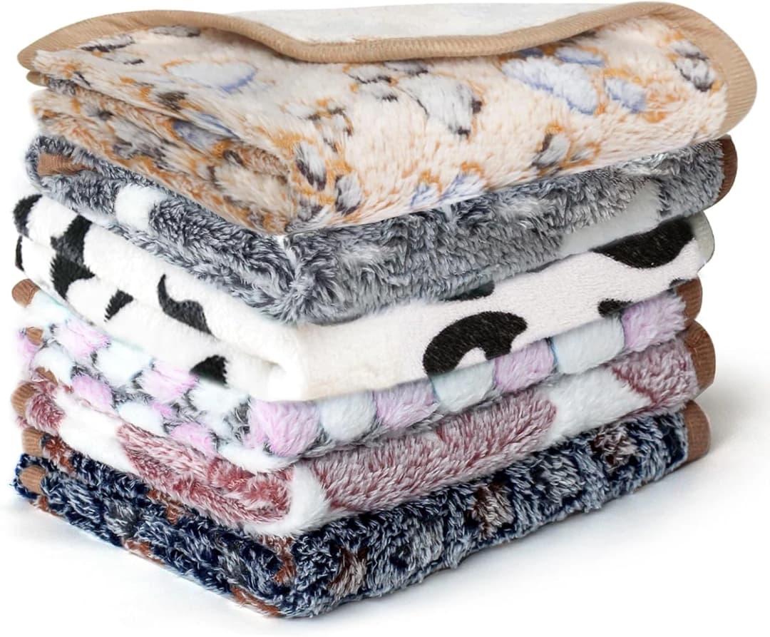 6 Pcs Absorbent Guinea Pig Blankets Washable Small Animal Fleece Bedding Cage Liners Reusable Pet Pee Pad Sleep