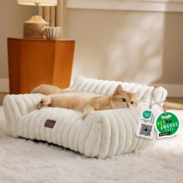 ComfyFleece Shown on TV Fluffy Cute Cat Couch for Pets — 24in