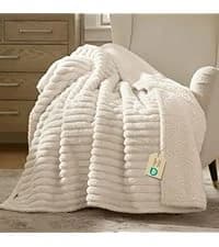 ComfyFleece Shown on TV Fluffy Cute Cat Couch for Pets — 24in — collection imagery