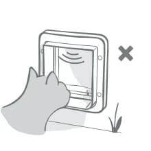 Sure Petcare Microchip Cat Flap — Programme your cat’s microchip at the touch of a button