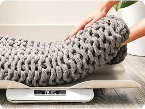 Wiggle-Proof Digital Pet Scale for Cats — A Better Weighing Routine