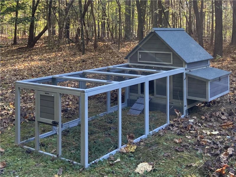 Large Chicken Coop on Wheels Mobile Wooden Hen House Weatherproof Duck Poultry Cage 67.3" L for 6-8 Chickens — Voice Of Customer