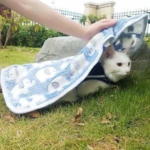 Cat Harness and Leash Set for Walking Escape Proof — Khaki — Measure your cat tightly — don’t include any fur